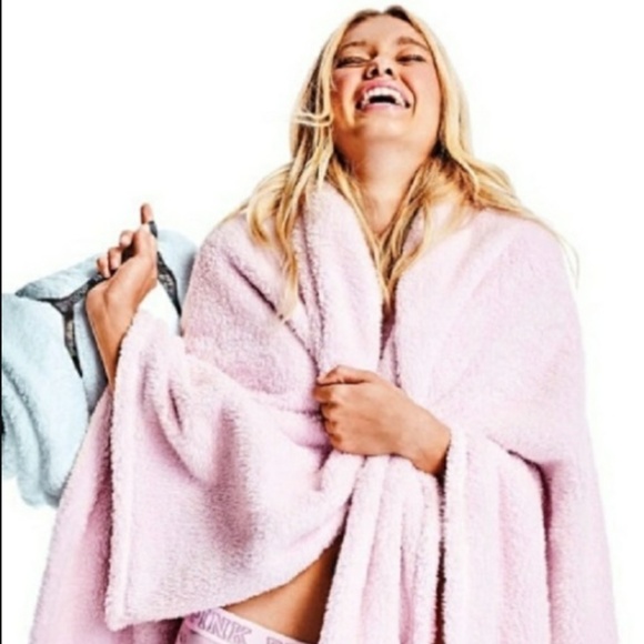 VS PINK Blanket throw stadium 50" x 60" - Picture 3 of 5